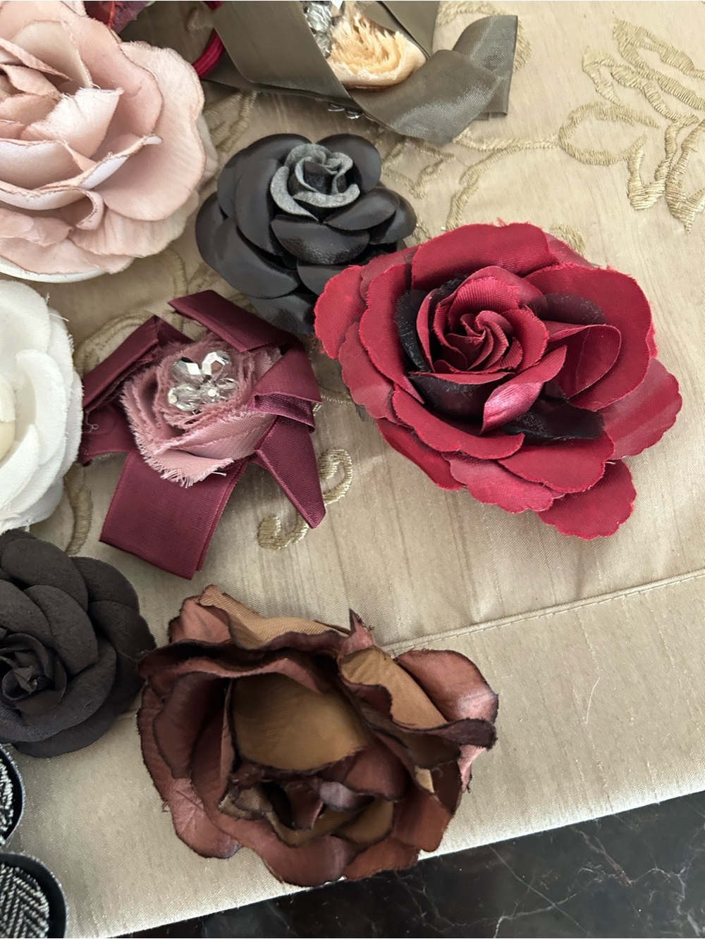 Craft/accessory flower bundle - Picture 7 of 12